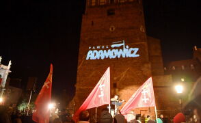 Mija miesiąc od śmierci Pawła Adamowicza. &quot;Światełko dla Prezydenta&quot; od mieszkańców