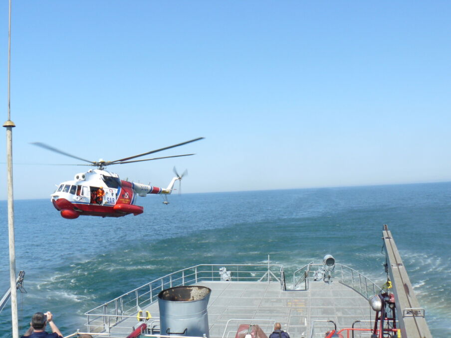 Mi-14 mogą lądować i startować z wody. To jeden z nielicznych śmigłowców zdolnych do takiego manewru, choć jest on trudny i wymaga dużych umiejętności załogi