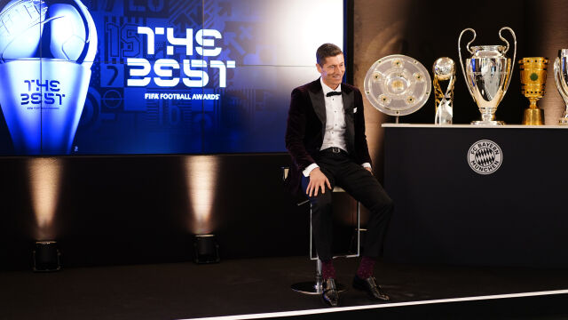 Gala FIFA The Best 2020 - Robert Lewandowski został wybrany Piłkarzem Roku FIFA | Eurosport w TVN24 - Piłka nożna - TVN24