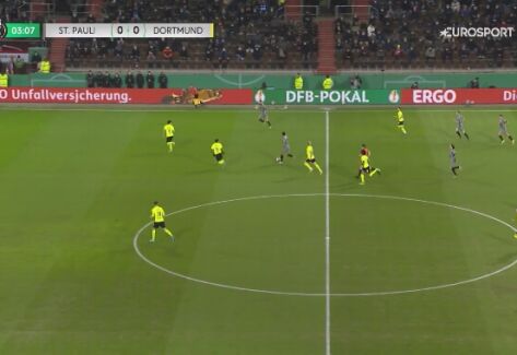 Puchar Niemiec. St. Pauli - Borussia Dortmund 1:0 (gol Amenyido)