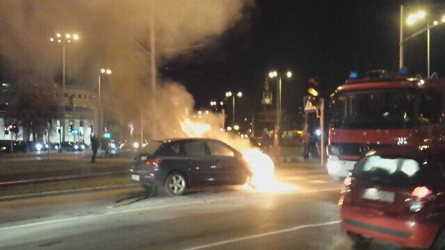 Gdańsk Samochód płonął w centrum miasta