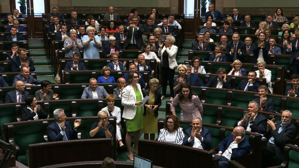 Sejm przyjął poprawkę opozycji. "Ewidentnie przegapili moment głosowania"
