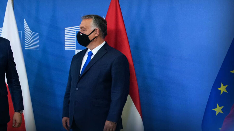 Dlaczego Orban zapowiada weto? "Działa przede wszystkim we własnym interesie"