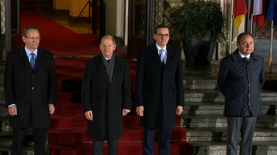 Kanclerz Niemiec z wizytą w Warszawie. PiS podnosi temat reparacji wojennych