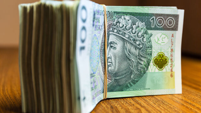Wyłudzali kredyty i pożyczki, w sumie 110 milionów złotych. Usłyszeli ponad 2 tysiące zarzutów